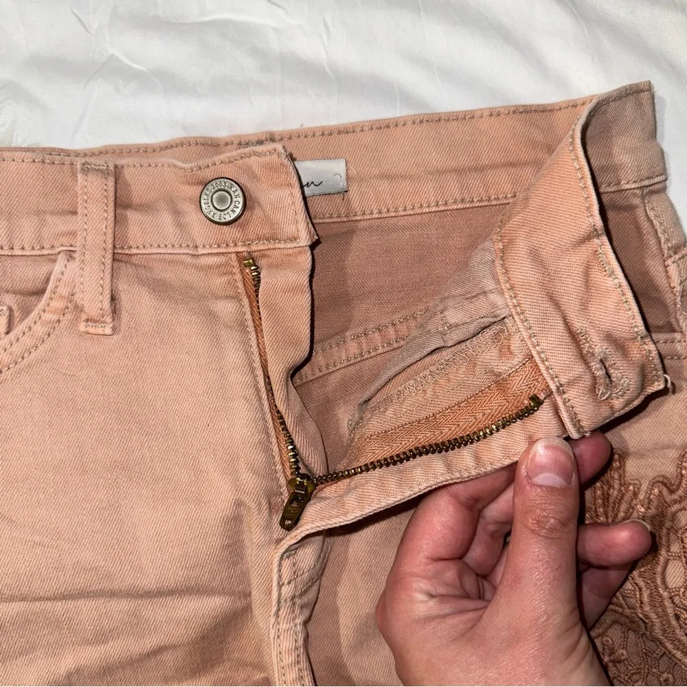 KanCan (Buckle) | Kaimi High Rise Pink Denim Shorts Crochet Lace Frayed Hem 23